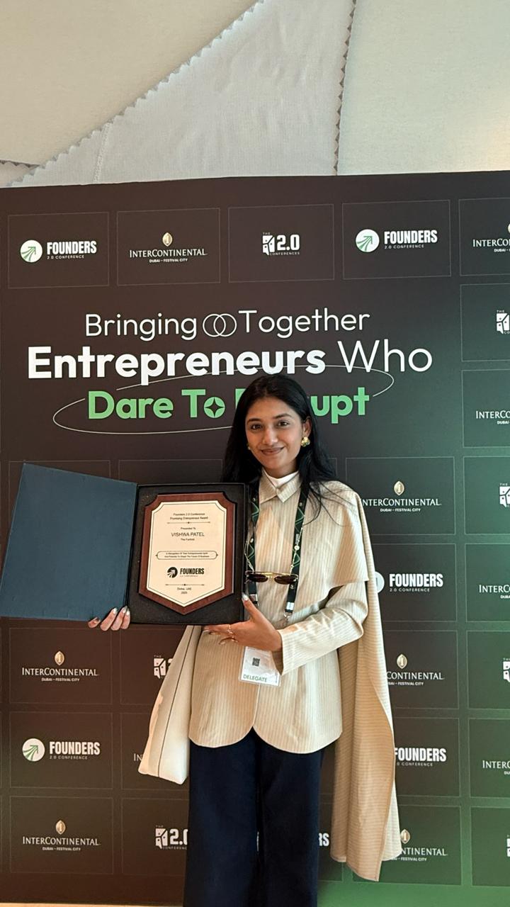 Vishwa Patel receiving the Promising Entrepreneur Award at Founders 2.0, Dubai
